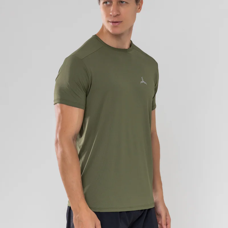 CAMISETA BÁSICA TECH FRESH MASCULINA – VERDE MILITAR